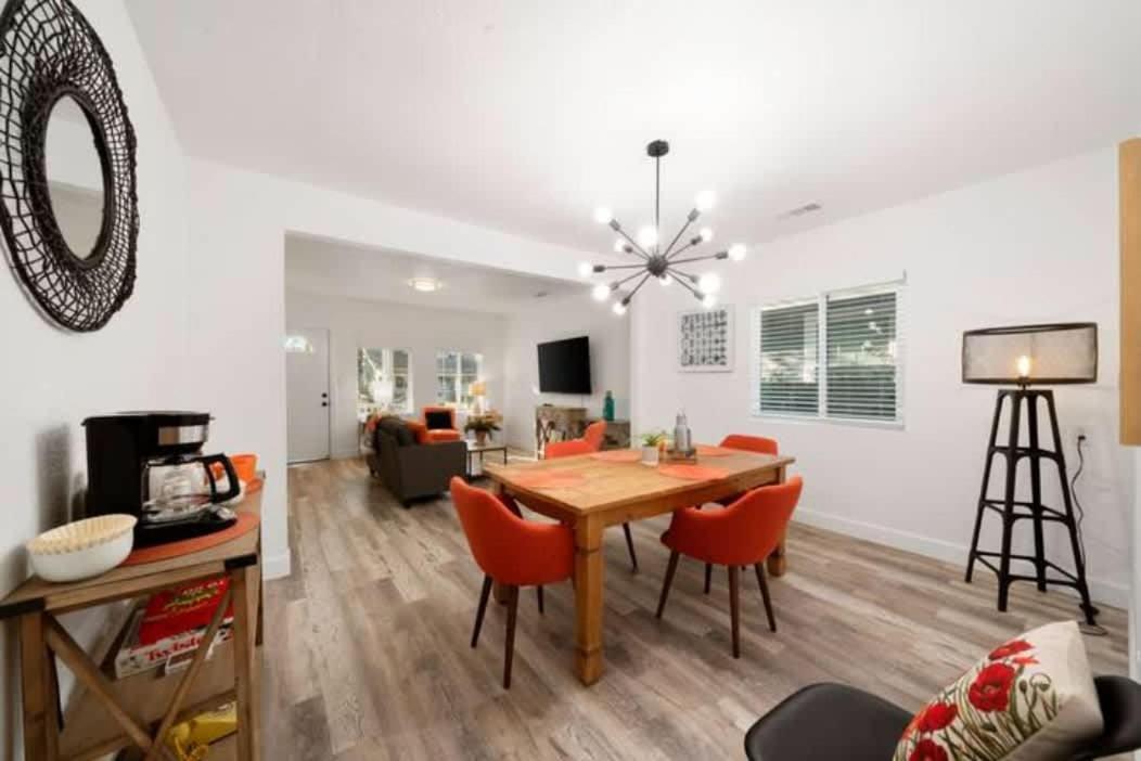 2br 1ba & Arcade Crib In The Heart Of Sac Holiday home