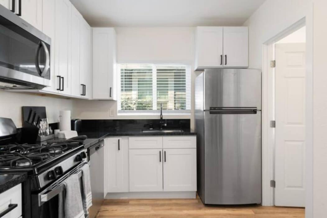 Holiday home 2br 1ba & Arcade Crib In The Heart Of Sac