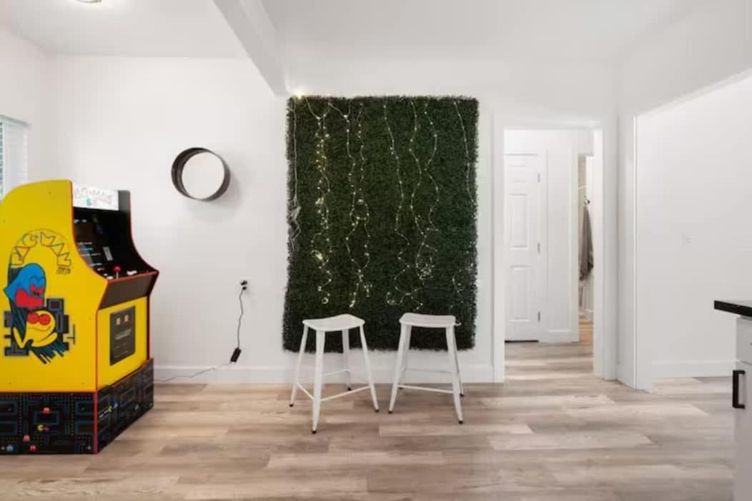 2br 1ba & Arcade Crib In The Heart Of Sac Sacramento
