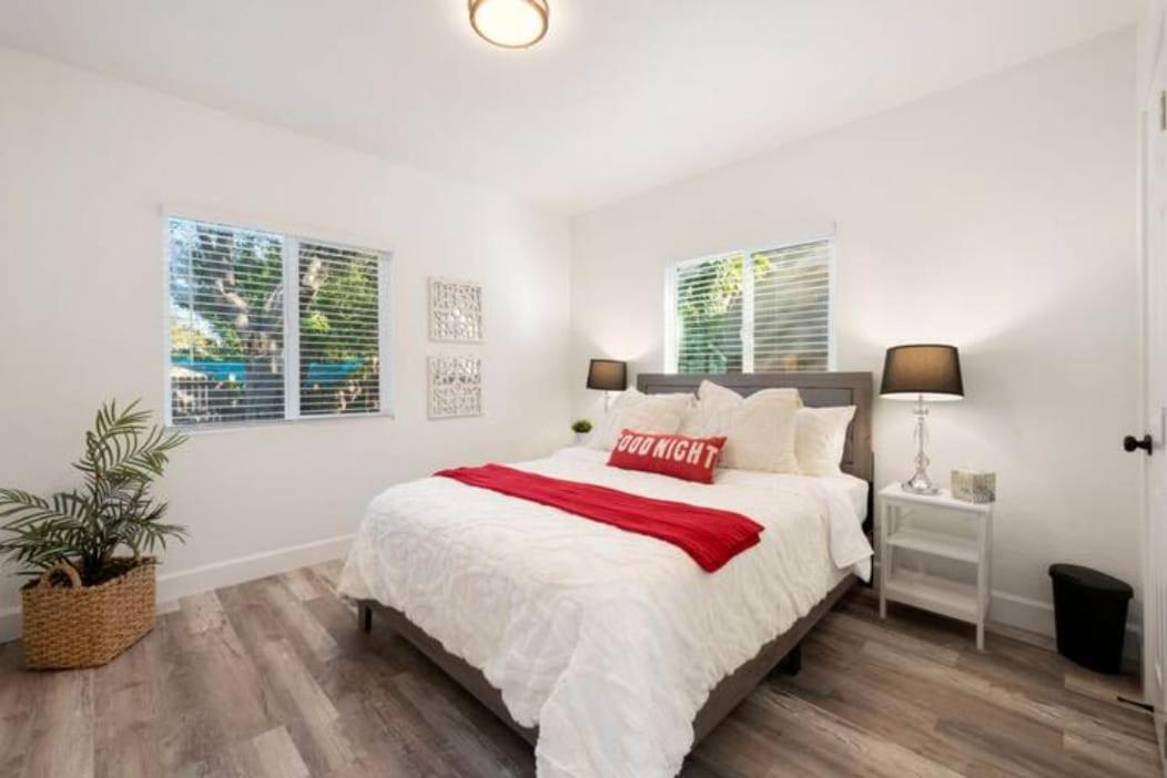 Holiday home 2br 1ba & Arcade Crib In The Heart Of Sac *